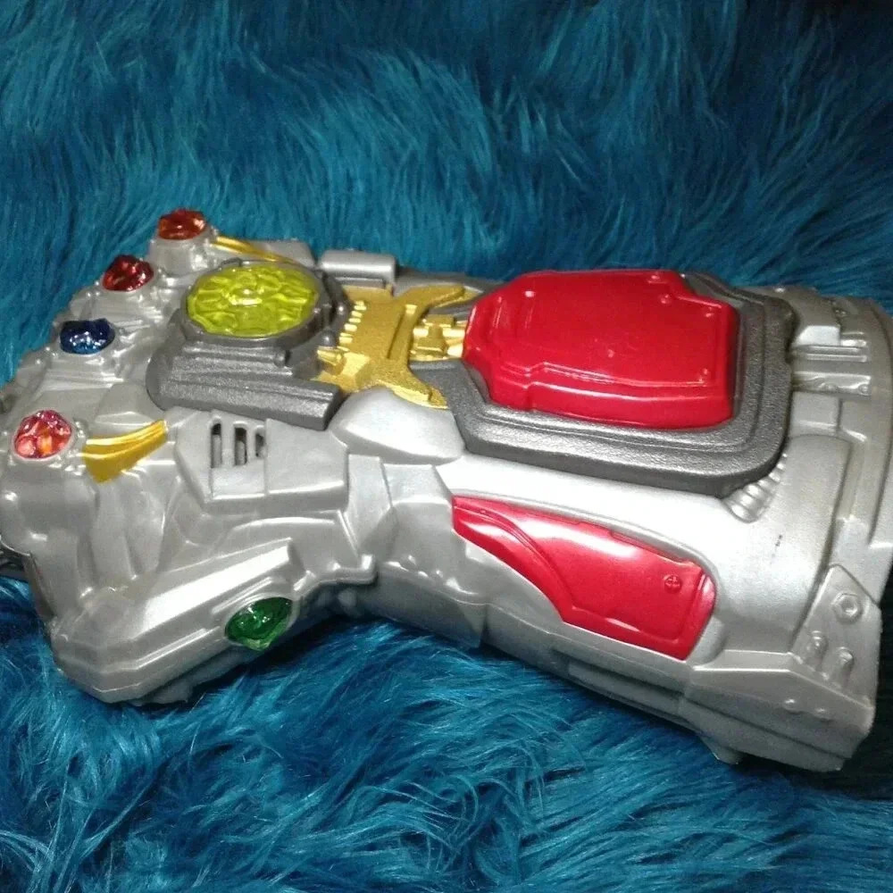 Avengers End Game Grey Infinity War Gauntlet; Cosplay, Fantasy, Childhood, Fun - Picture 3 of 4